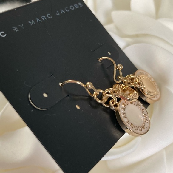 NWT Marc Jacobs Enamel Logo Dangle Disc Earrings - Picture 6 of 7